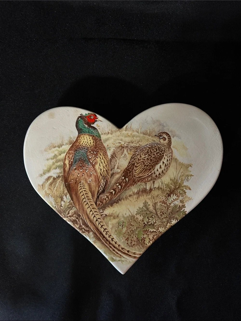 Heart-Shaped Ceramic Trivet with Pheasant Artwork - Cream & Brown